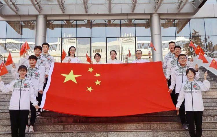 第二批055大驱9号舰下水,10号舰紧随其后,海军进入下饺子模式